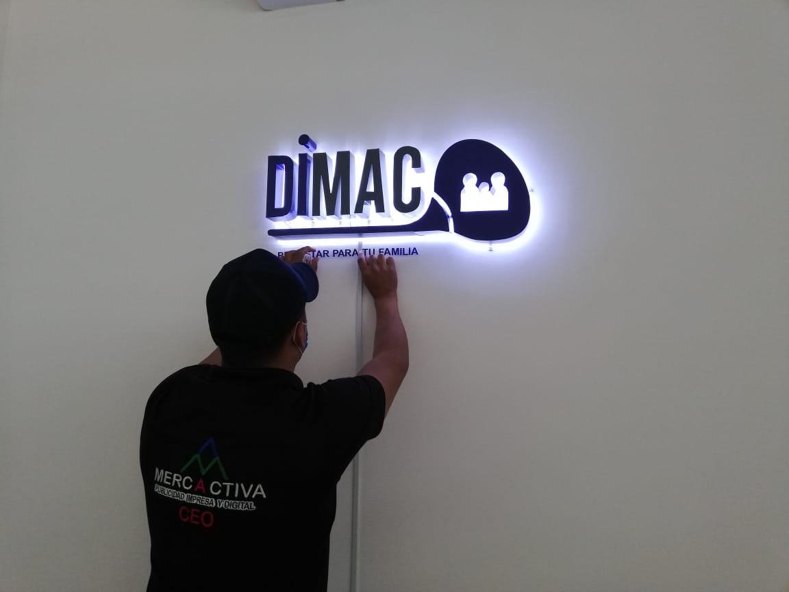 Letras 3D y logotipo — 3