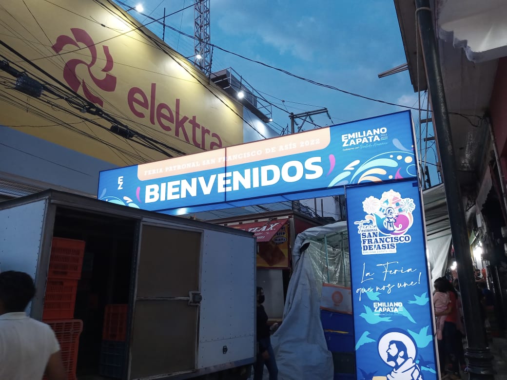 Caja de luz para fachada — 2