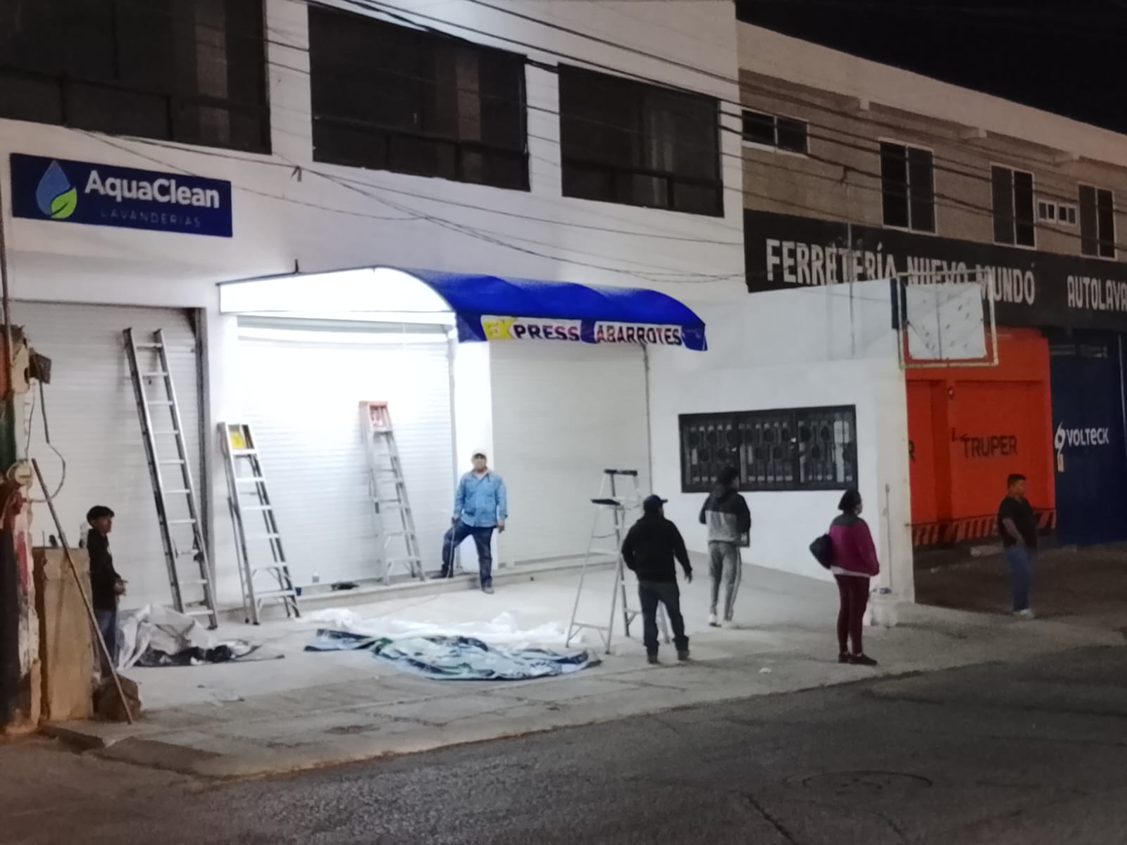 Caja de luz para fachada — 14