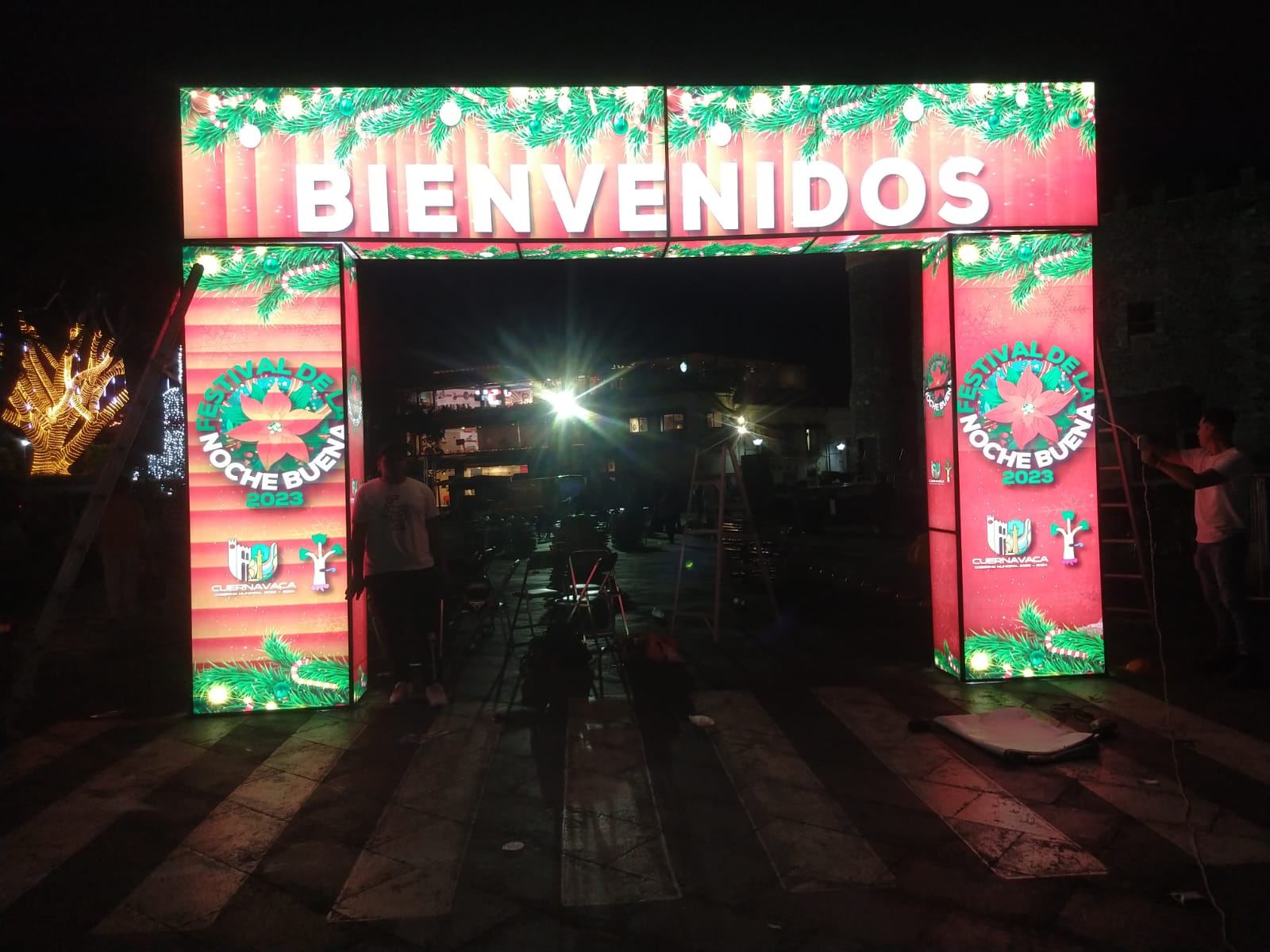 Lona de bienvenida y evento — 13