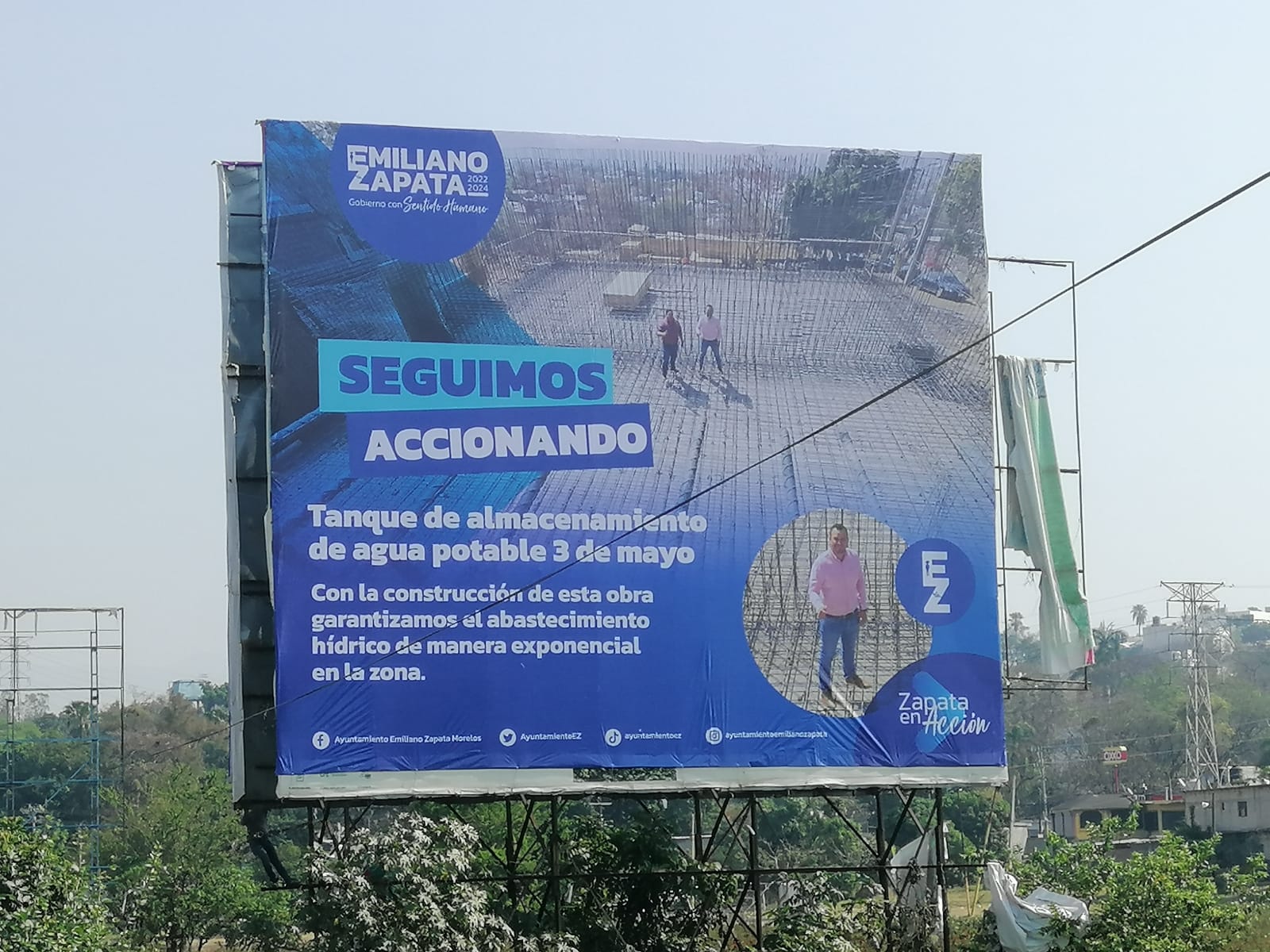 Espectacular y cartelera — 1