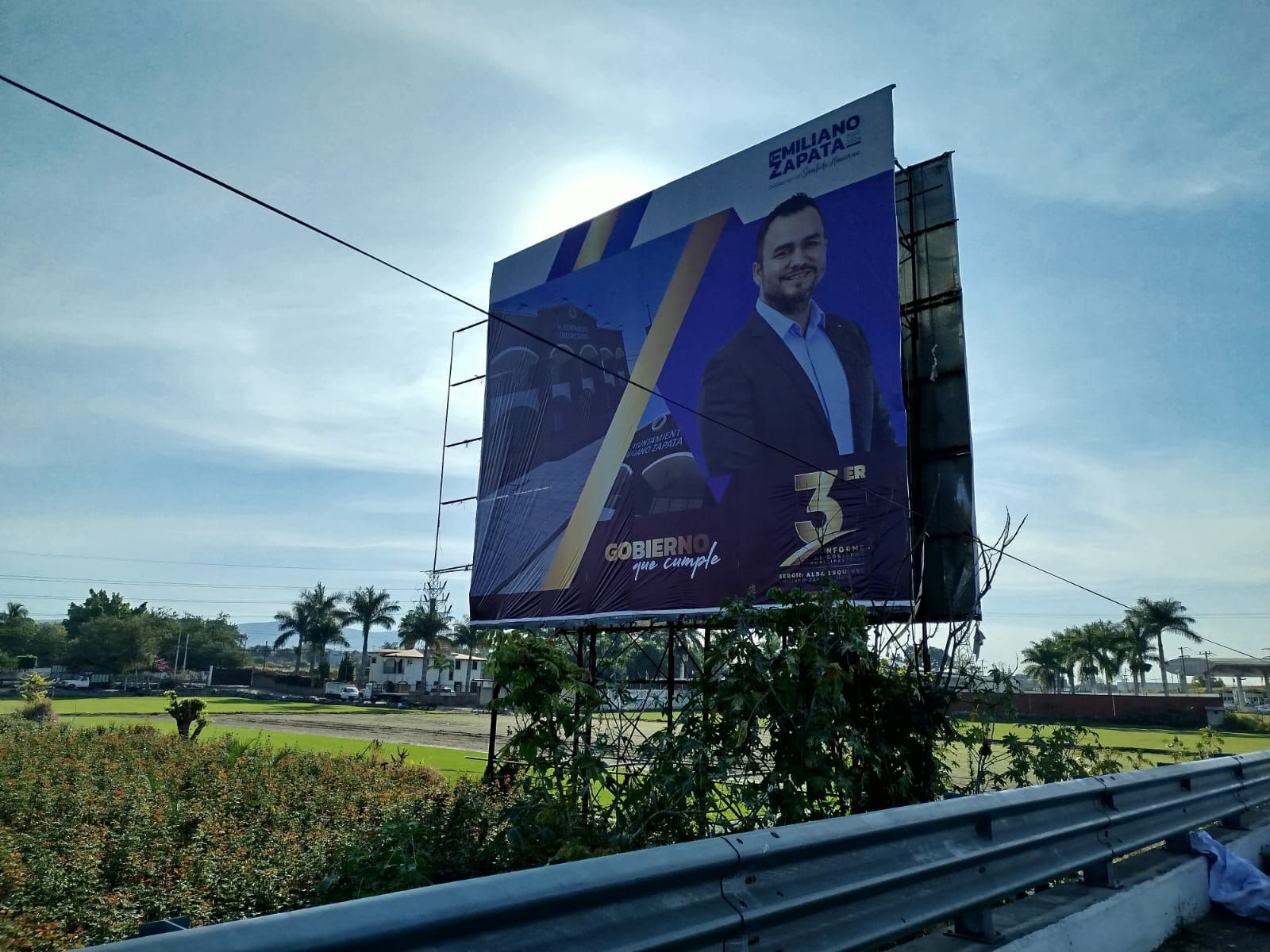 Espectacular y cartelera — 12