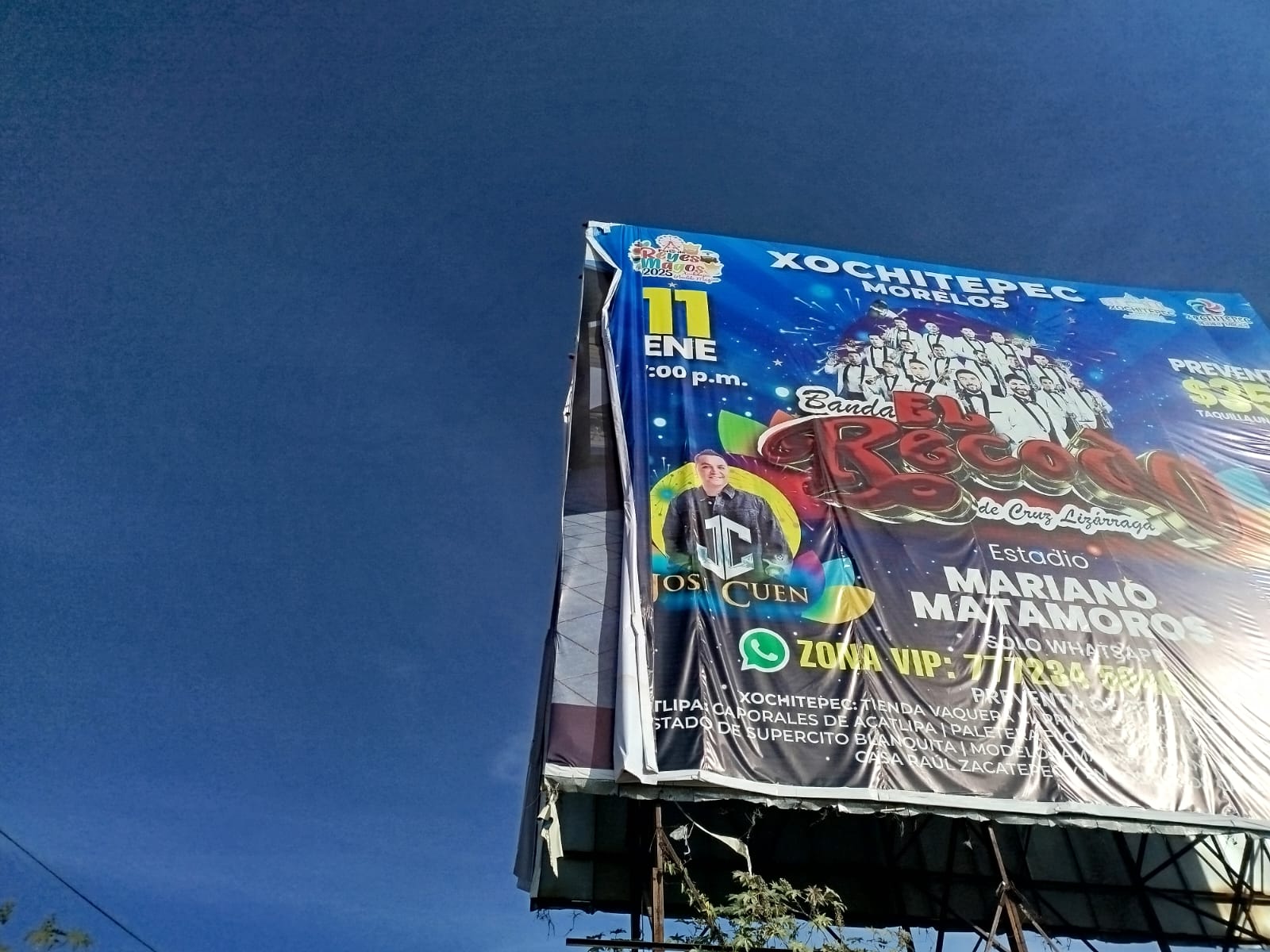 Espectacular y cartelera — 13