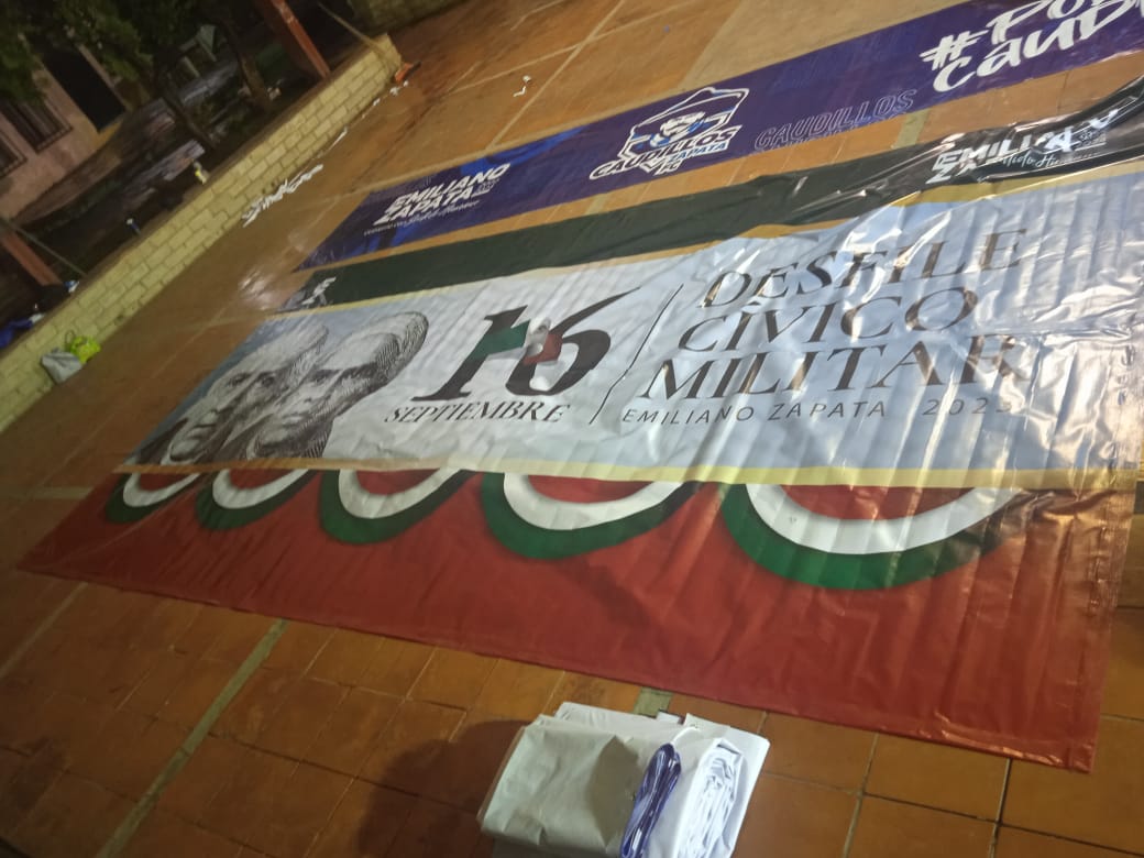 Banner y lona pequeña — 7