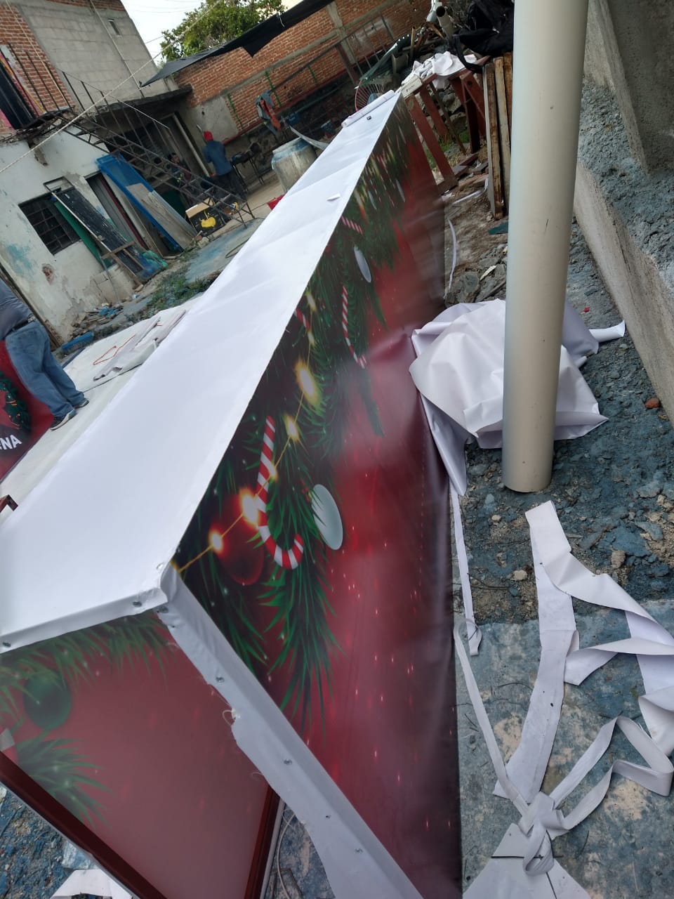 Banner y lona pequeña — 8