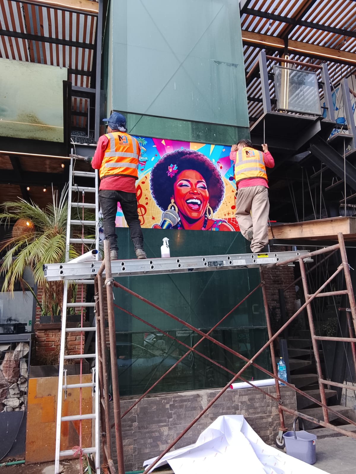 Instalación en altura — 16