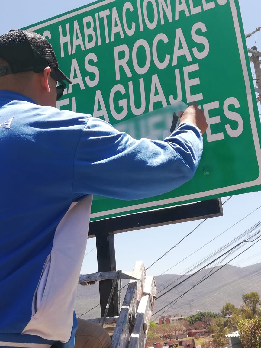 Colocación de lona y banner — 2