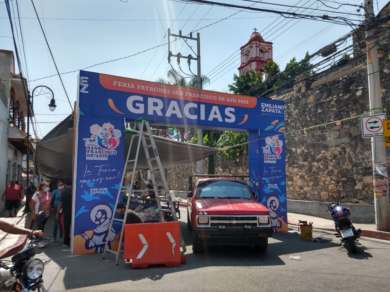 Colocación de lona y banner — 7