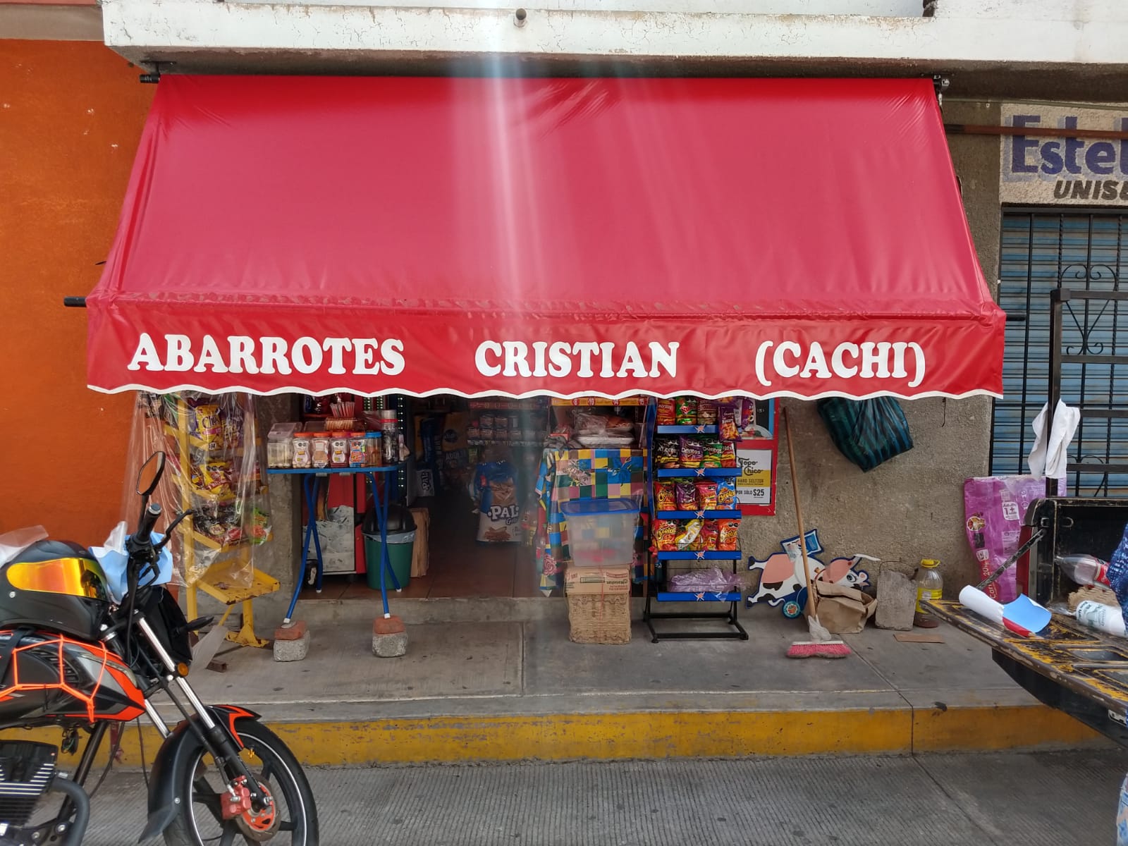 Toldo fijo para negocio — 10