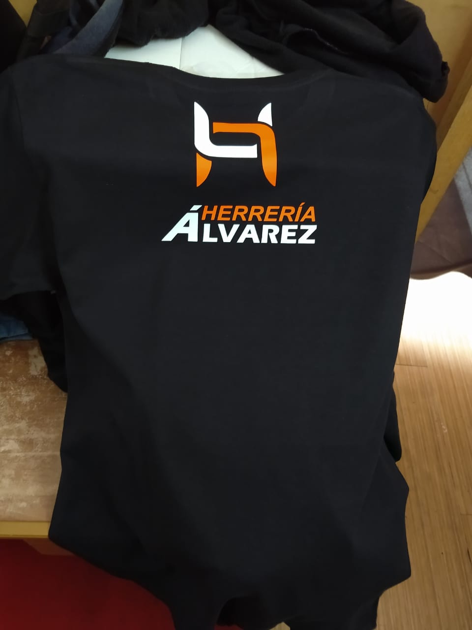 Playera y polo personalizado — 3