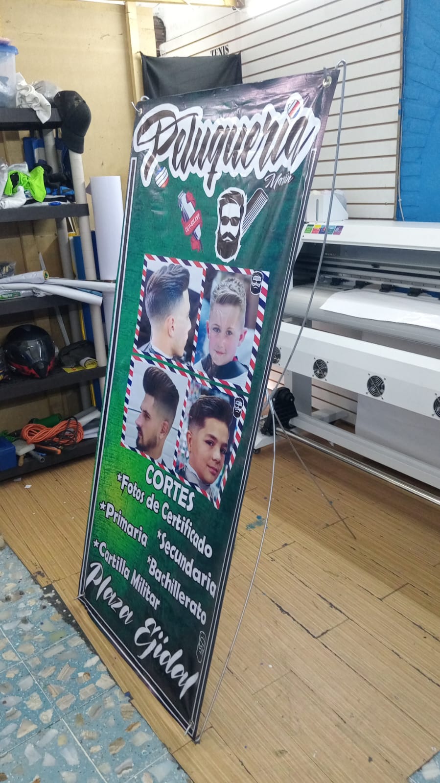 Roll up y banner portátil — 2
