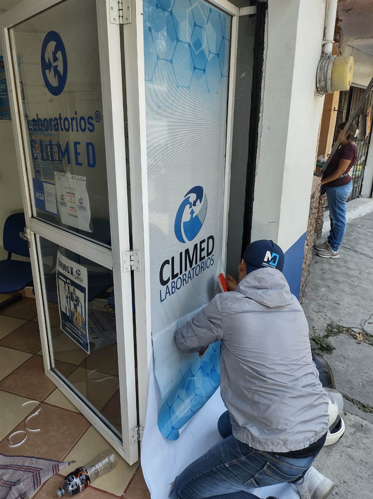 Instalación y colocación publicitaria — trabajo 2