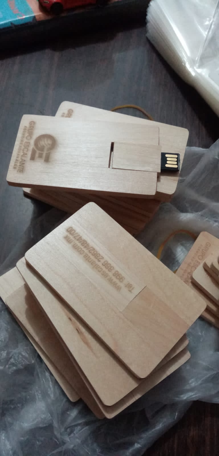 Souvenirs y artículos promocionales — trabajo 4